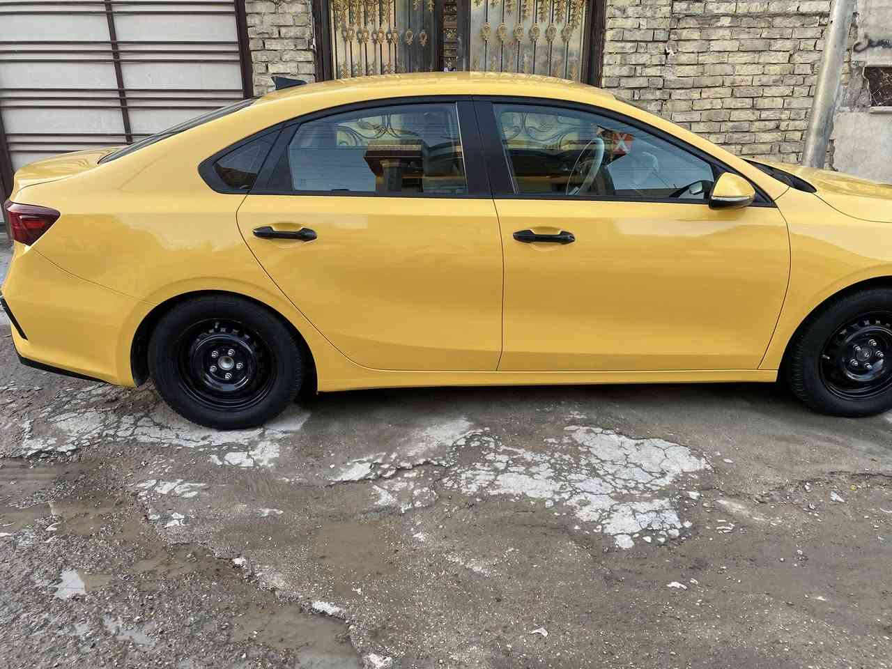 السلام عليكم حبايب قلبي البيع فورتي موديل 2020سياره اليبل واحد حادثه بالخارج دعاميه اماميه وباالعراق طخه بالسايق وباب خلفي طخه مال دراجه سياره محرك وكير خير من الله تبريد ثلج 🧊 كير ايتي بيه منظومة غار تخم تاير جديد دوشمه عامه سياره بعد احلى من صور رقم بغداد نكليزي تحويل ثاني يوم مواصفات شاشه كامره دواره حاكيه بسقف تحكمات ستيرن جهتين  سياقه ذاتي كير ٣واضعيات رادار توقيف ذاتي بريك BESسياره خير من الله مكان بغداد حي جهاد سعر١٤٣وبيه مجال رقم ***********
