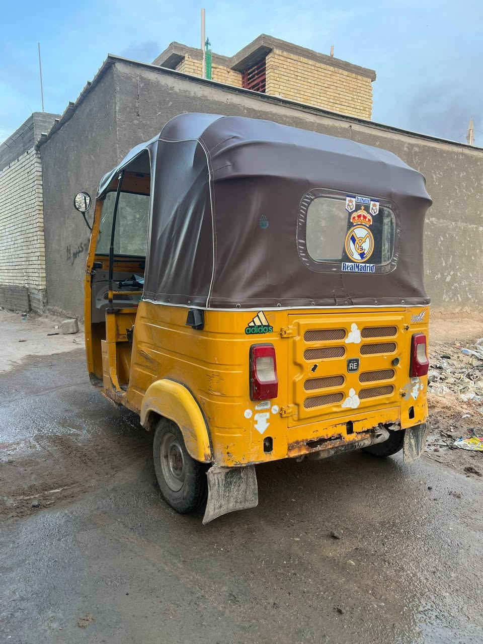 سلام عليكم تكتك للبيع 19 اوراق
مكاني بغداد جسر ديالى
  لحد يطب خاص دك عل رقم ***********
