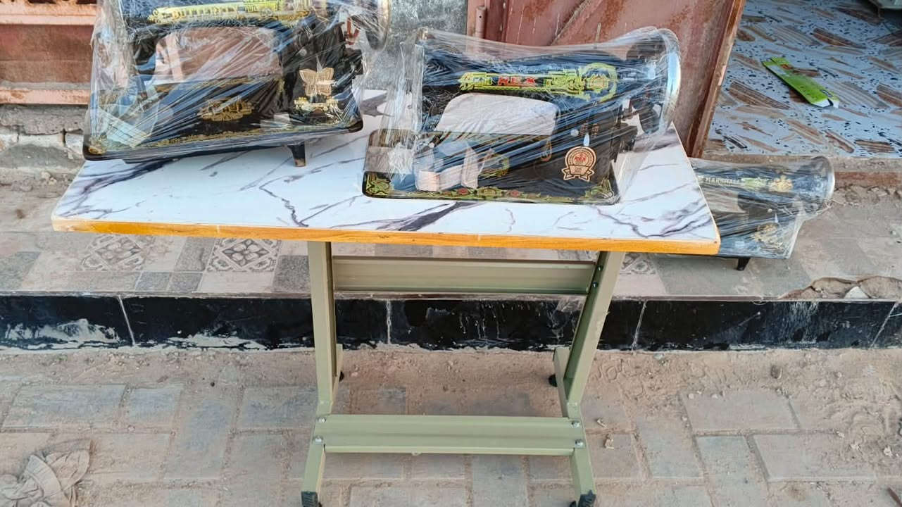 اقوى عرض بل عراق🔥🔥 مكائن خياطه جمله مفرد باله محلي نضيف 
مكينه سوده  35الف
ميز ومكينه سوده ب60الف 
توصيل متوفر لكل لعراق توصلك لقطه مثل بصوره اي خلل بل مكينه تسترجع وتفحص امام المندوب تثبيت حجز 
*********** او دايركت
