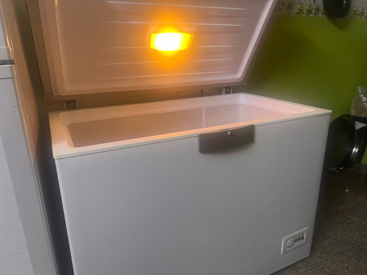 مجمدة استعمال قليل تبريدها قوي نظيفة من الداخل والخارج ماركة بيكو السعر علخاص بدون زحمة


**إذا كنت صاحب هذا الإعلان وتريد حذفه لأي سبب، رجاءا أرسل رسالة إلى الدعم الفني**