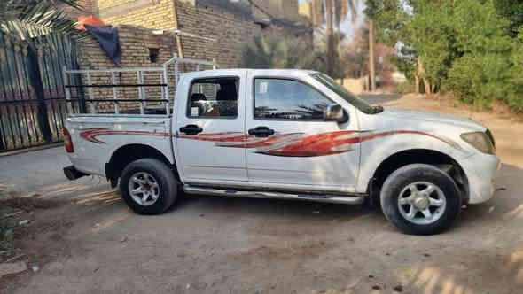 للبيع بيكم موديل 2013
حداديه جديده
ومكينه جديده 
رقم صاحب السياره ***********
