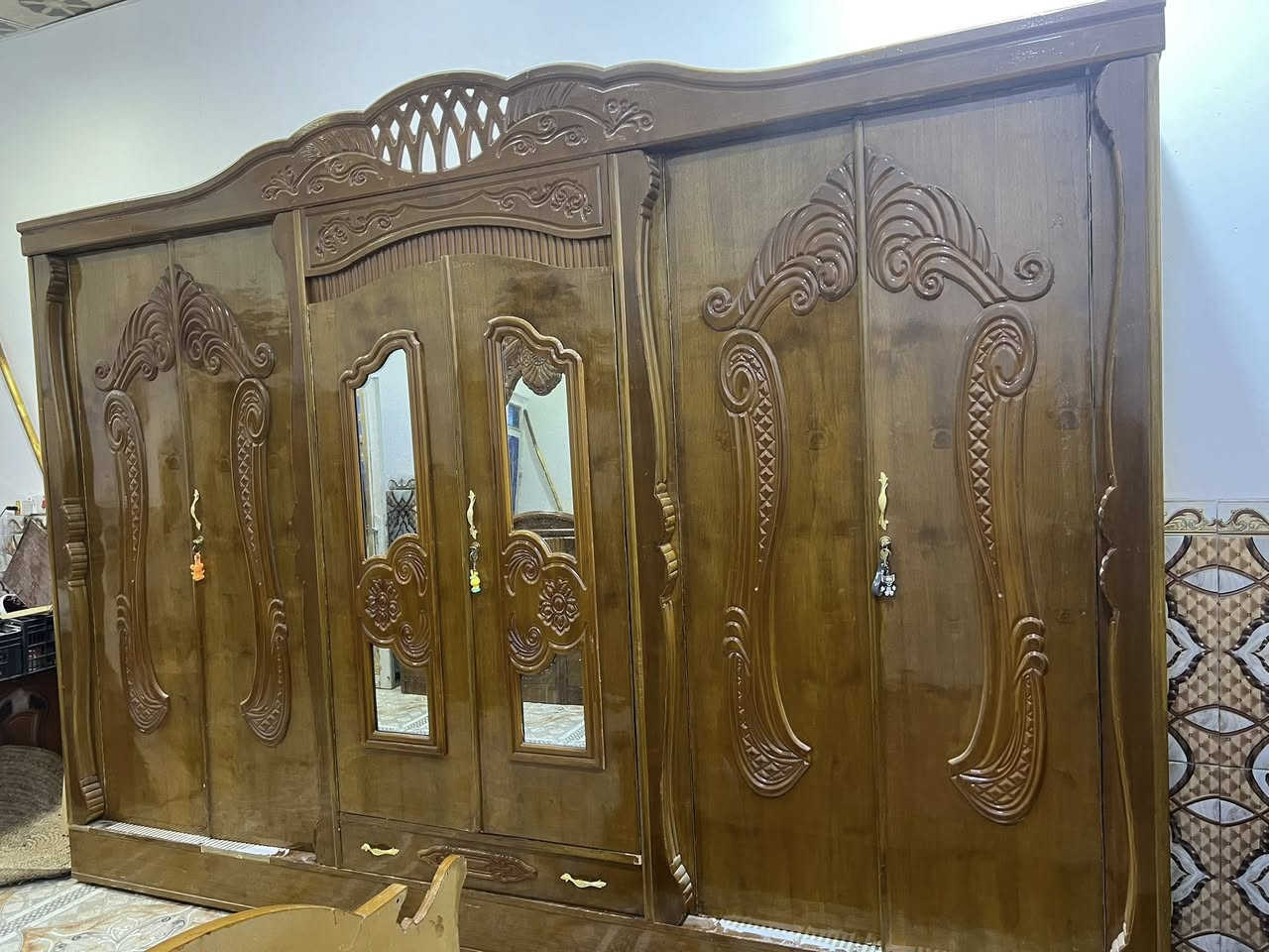 غرفه اخشاب صاج شريطي ام السته جديده كلش سعر 850 عنوان سوك الشيوخ حي العسكري رقم ***********

