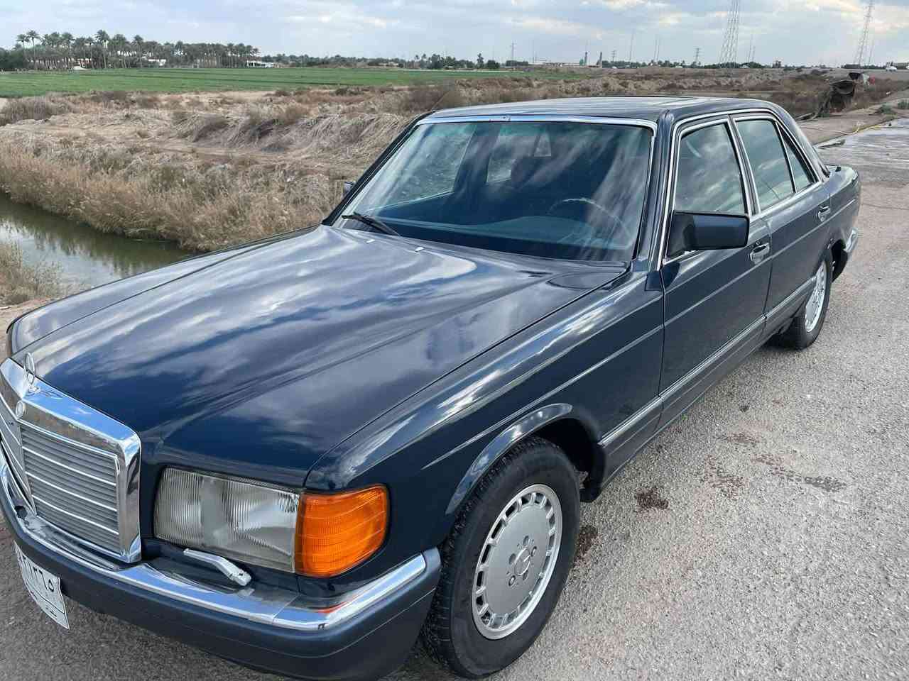 سلام عليكم جامبو 300se
اصل 91 مسجل 87 
رقم بغداد انكليزي بسمي تحويل ثاني يوم
محرك بلاد كير بلاد
سلايت طكتين
كشنات كهرباء 
تخم تاير جديد 
صدر امامي خلفي جديد 
نقص كمبريسر تبريد 
65وببها مجال بغداد
***********
