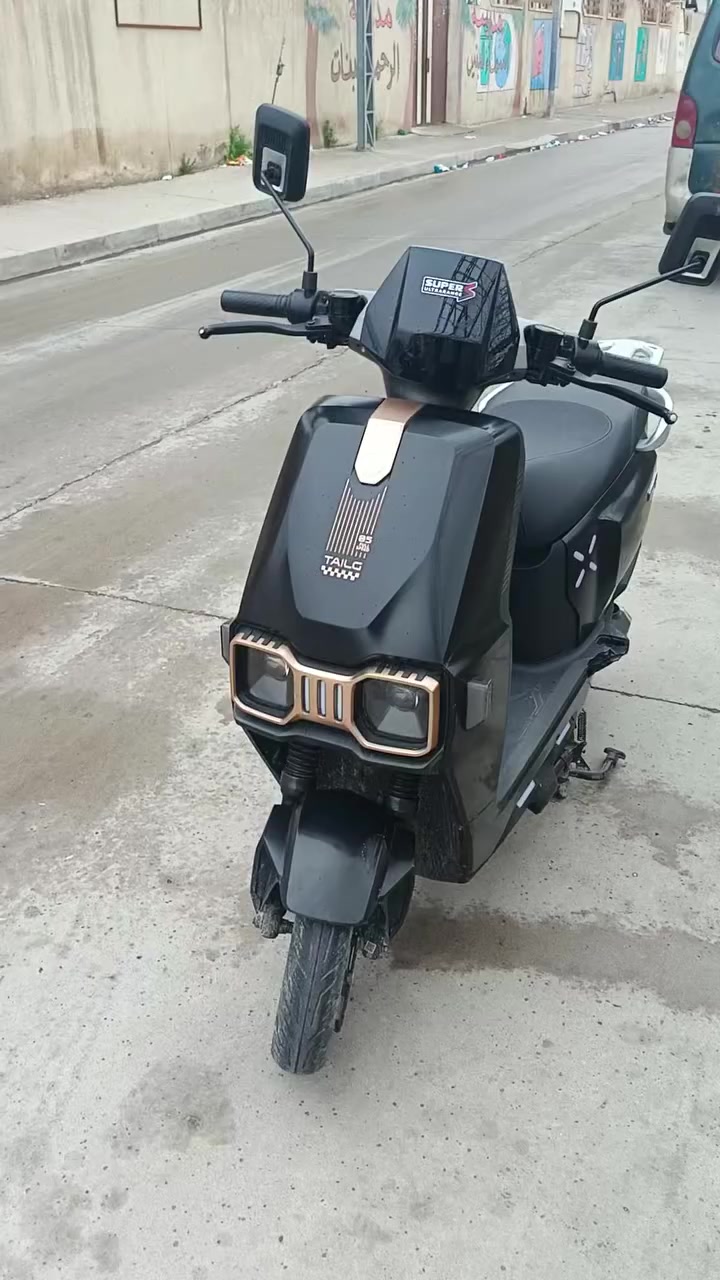 دراجه تايلنج وضع شركه استعمل قليل أخو جديده فول موصفات دبل بصمه دبل سويج دبل كارات فقط بيها هذا كسر قدام عينك وما يأثر أي شي السعر ٦٧٥ وبيها مجال الاتصال ***********   *********** أخي مو شراي لا تكسر بيها
