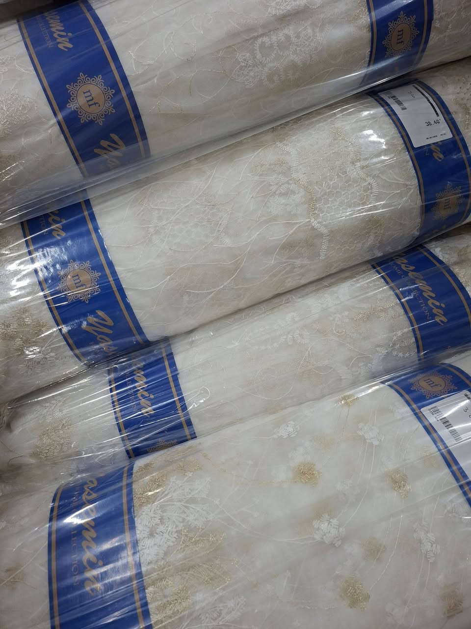 ستائر اورجينال  ارتفاع  320. ذهبي وسكري 
تركيا  بورصة  00905386414569


**إذا كنت صاحب هذا الإعلان وتريد حذفه لأي سبب، رجاءا أرسل رسالة إلى الدعم الفني**