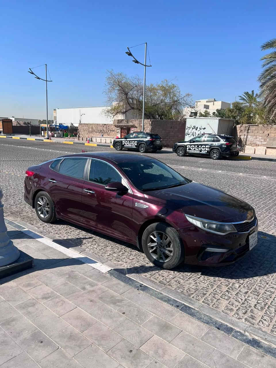 اوبتيما 2019 أمريكي 
بالصور كلشي موجود الحادث والفحص وكلش  
‏ماشية 100
‏فئة  FE
‏نص فول 
‏ثلاثة أنظمة قيادة إيكو وعادي وسبورت 
‏رادار أمامي 
‏رادار خلفي 
‏مانع انزلاق 
‏مثبت سرعة 
‏قياس ضغط الإطارات
‏شاشة 
‏كاميرا 
‏تحكم ستيرن
‏ إشارات بالمراية
‏سيارة نظيفة وجاهزه
‏المحرك والكير كفالة
سنويتها منتهية والرقم سليمانية
‏السعر 132 وبيها مجال قليل
‏مكان السيارة بصرة
التواصل ع الرقم 
***********
