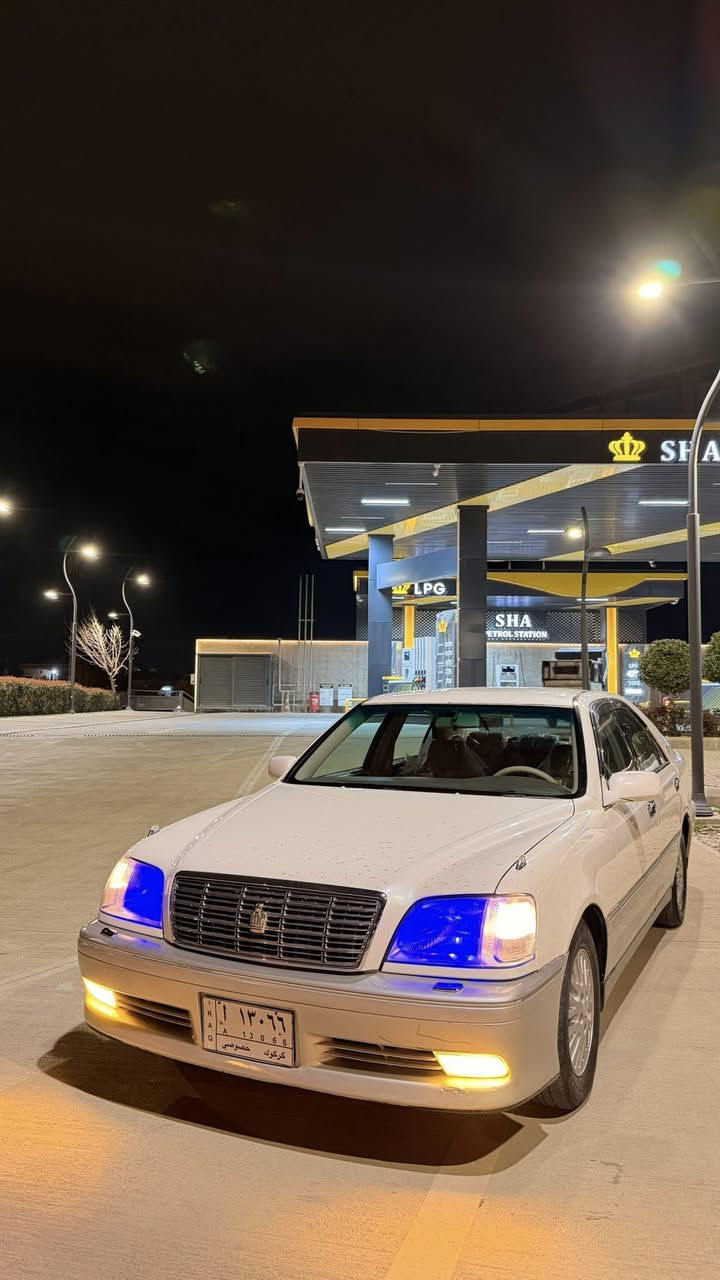 سڵاو هاوڕێیان 
مە لیكە  ڤیڤیتی مووس  ـــ موسvvt
٢دووگمە ی پە ردە 
داشبوڵی نە جە فی ڕە قە م یە ك سە رو ژێر نە جە ف 
سە یارە كە بە س ماشااڵڵە ی ئە وێت 
چاڵ و شوختی نیە  لۆك لۆكە 
گێڕو مە كینە بە شەرت
٢ پارچە ی بۆیاخی یابانە 
هیچ نوقسانی نیە  
پێشی عادی دوای كریستاڵە 
٥٨ گە ڵامە جالێكی زۆر كە م 
لە سلێمانیم  
***********
