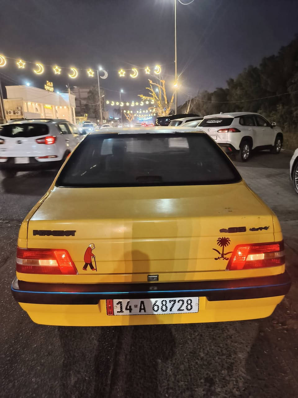 إسلام عليكم بيجو 405 مديل 2016 رقم انكليزي سنويه لل29 بسمي السعر 30 وبيهه مجال شراي 
يتصل وبلخدمه أنا مكلف بلنشر رقم صاحب السياره ***********
