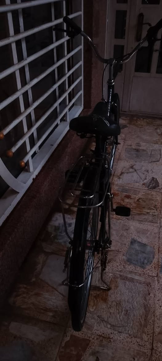 اسلام عليكم بايسكل للبيع موديل 2015 مكفول برغي مامفتوح بي حجم27 كير دفن حساس امامي بريكات شغاله السعر خاص رقم التلفون*********** العنوان بغداد العامريه شارع المضيف
