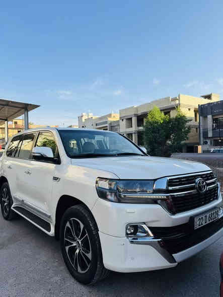 السلام وعليكم 
لاندكروز GXR موديل 2021 شركات وفول مواصفات 
فتحة بصمة ابواب بصمة كشنات كهرباء كشن السايق ثلاث حركات صندوق كهرباء اربع كامرات 
حساسات وثلاجة ولباقي معروفة المواصفات 

مكفولة كفالة عامة من الصبغ والبارد والتبديل 
كلش جديدة وغرفتها زيرو تخم تاير جديد 
ماشية 120 الف كيلو متر واستخدام نظيف جداً
رقم اربيل بأسمنا / مكان السيارة بغداد 
للاستفسار : *********** 
السعر جداً مناسب / 535 ورقة / 53.500$
