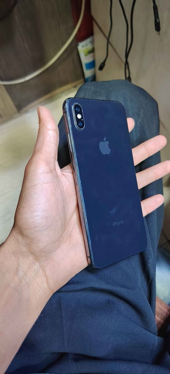 Xs max
ذاكره 64
بطاريه مبدله
شاشه مبدله نوعيه جيده 
الكامره الخفليه فقط عطلانه السلفي شغاله 
ضهر مبدل 
سعر 90 قفل غير قابل للتفاوض رجائن
بغداد مدينه الصدر سوق الكياره 
يوجد توصيل 
*********** بغداد, العراق
