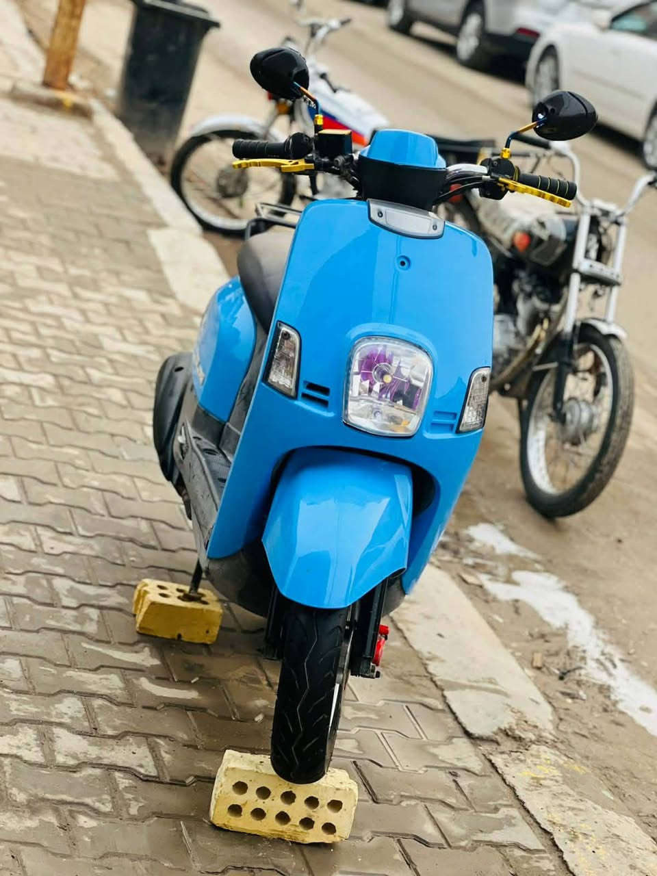 السلام عليكم دراجه بوليسي مكفوله كفاله عامه مكينه ما مفتوحه ملاحه كله وعليه تزويد مرايات يدات قبق عنبار وياله تجي وتفحص ما ناقصه اي شي السعر ،750


**إذا كنت صاحب هذا الإعلان وتريد حذفه لأي سبب، رجاءا أرسل رسالة إلى الدعم الفني**