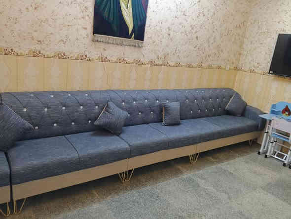 ديوان لبيع المكان زعفرانية قرب المدارس الحديدية شيشان سعر 600وبي مجال ***********
