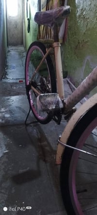 بايسكل للبيع بناتي  نضافه 95 من 100  . السعر ٣٥  الف وبي مجال شراي يتص...