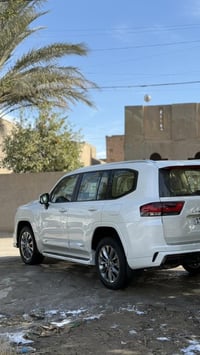 لاندكروزر GXR • ٢٠٢٤ • رقم بغداد
