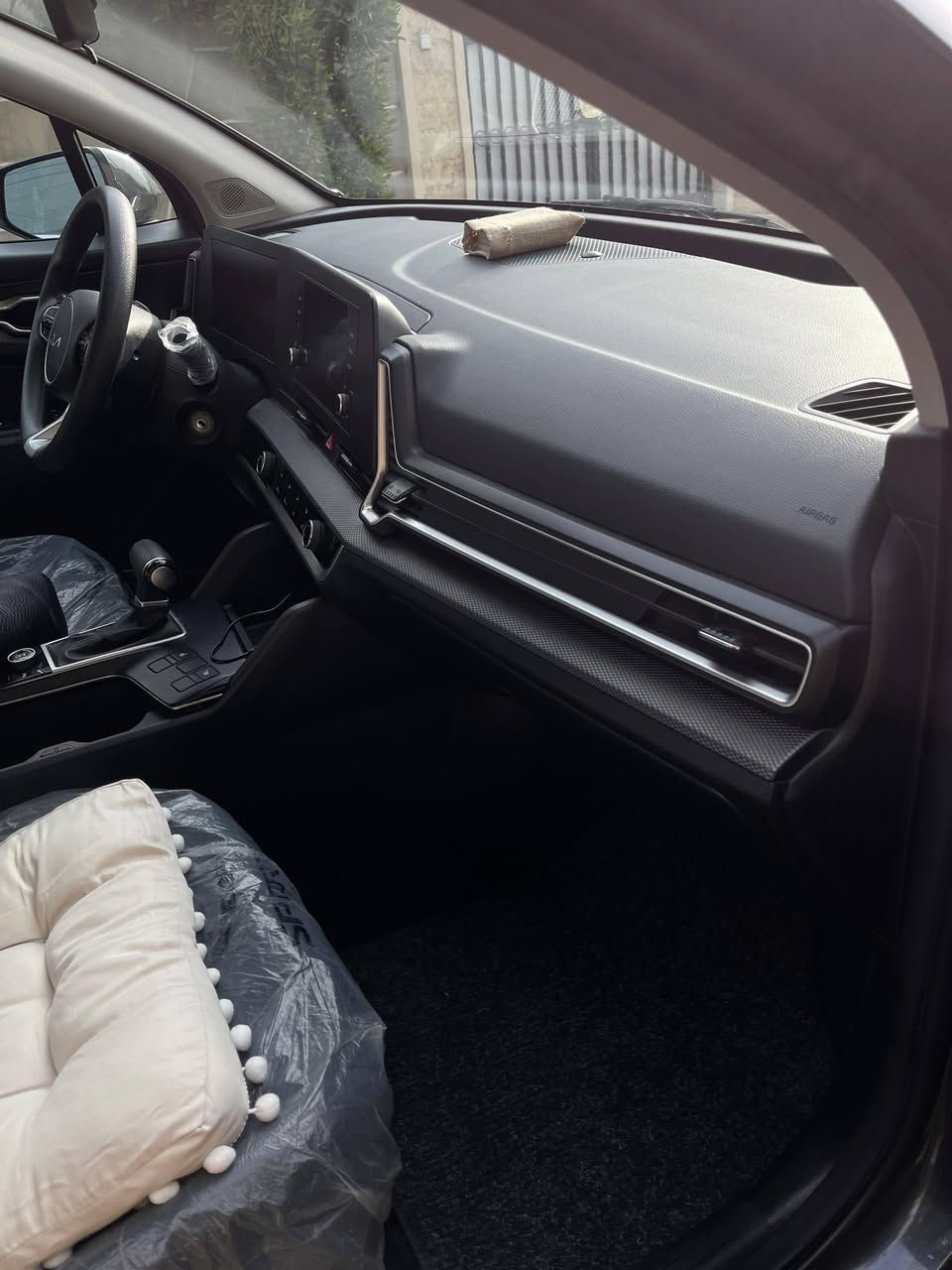 السلام عليكم جميعا
السيارة ليبل واحد بالشرط
🌹🚗 كيا سبورتاج LX موديل 2023 وارد أمريكي

محرك 2500 Smartstream GDI+ MPI (المرغوب) يشتغل بنزين عادي

الدفع: 4×4

الحالة: اخت الكلين / Clean Title

السيارة بإسمي – تحويل مباشر – رقم بغداد

🛠 الحادث:

تعديل بارد وخفيف فقط

بالجاملغ الأمامي الأيسر + الباب الخلفي الأيسر

بدووون إيرباك نهائياً

مكفولة من الصبغ 

السيارة كلها ليبل واحد

ما متبدل بيها ولا برغي وضع شركة جدا ناعمة

📊 الممشى:

دخلت العراق هاي السنة ماشية 34 ألف ميل

حالياً ماشية 43 ألف ميل فقط

✨ المواصفات:

تبريد قطعتين 

كشنات تدفئة

رادار مانع تصادم

قيادة ذاتية + محافظة على المسار

حساسات

مانع انحدار

4 وضعيات قيادة

قفل اكسل

سايد بريك بصمة

زينون

بك لايت LED

شاشة + كاميرا خلفية

وكل المواصفات المعروفة لفئة LX

📷 صور الحادث من المزاد:

https://bid.cars/en/lot/1-54011494/2023-KIA-Sportage-KNDPUCAF6P7146993

💰 السعر: 20,700$

➡️ بي مجال بسيط للجاد فقط

📍 المكان: بغداد – حي الجهاد

📞 للاستفسار: ***********

📲 موجود واتساب
