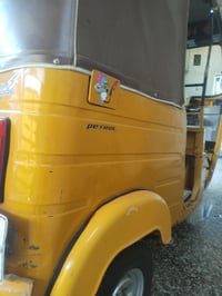 تكتك 2020 جاهزه من كلشي بيه فقط هاذا البصوره بعده ما مصبوغ مكينه نضيفه...