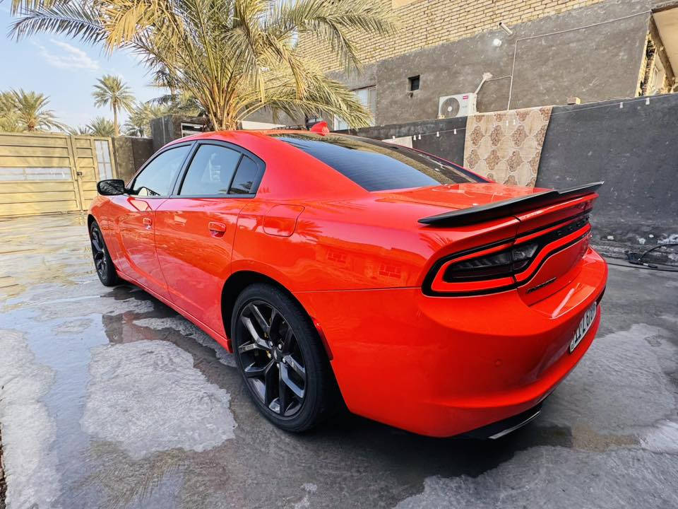 السلام عليكم 
جارجر2023 لون برتقالي حادثها جاملغ وباب مبدلات اصليات نفس لون بدون قطره صبغ ودعاميه ولايتات مالتها الاصليه جديده بالكارتون ماشيه24 الف مكانها بابل السعر262 وبيها مجال قليل ***********
