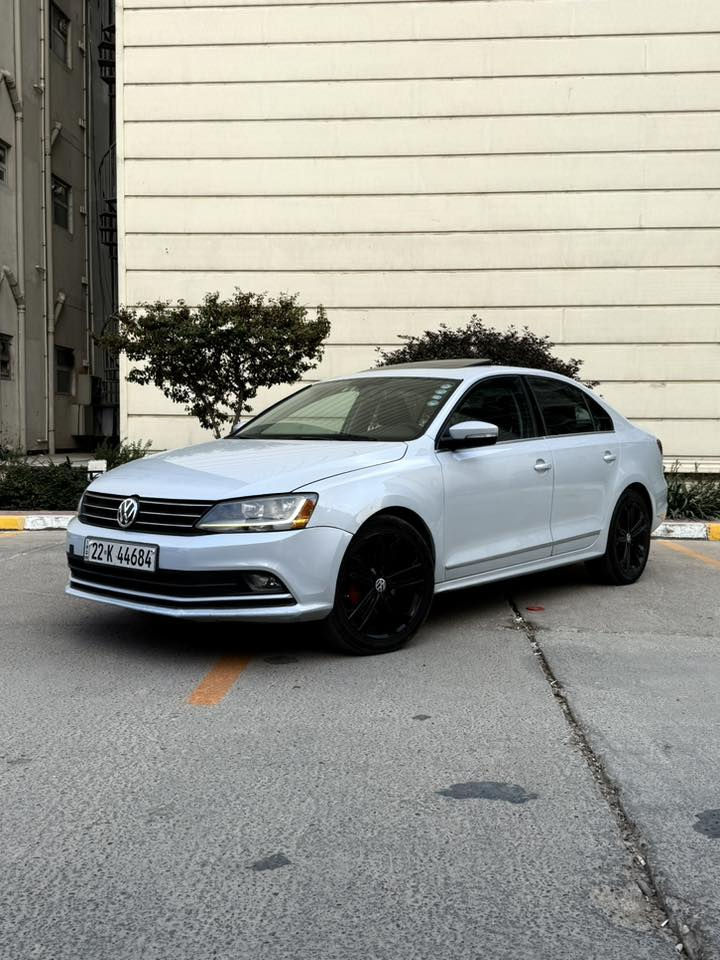 فولكس فاكن جيتا [ jetta ] 
 اعلى مواصفات 🔥
الموديل: [ 2017 ]
المحرك: [ 1800 / تيربو ] المرغووب ⚠️
الگير: [ اوتو ]
الممشى: [ 97 الف ميل ]
اللون : [ سموك - مميز ]
الحالة: [ السيارة كفالة عدا بارد في هلال الجاملغ فقط فقط ]

السعر .. [ 15,500$ - بيها مجال بسيط ] ✅

[ الـــــمـــواصــفـــــات ]

سلايد روف , شاشة كبيرة , كاميرا , كشنات جلد تدفئة , كاميرا , 

رقم اربيل : [ باسمي تحويل مباشر ] ⁉️

الموقع: [ بغداد - حي العدل ] 📍

للتواصل واتس اب او اتصال : [ *********** ]

#جيتا #gti #فولكس_واكن
