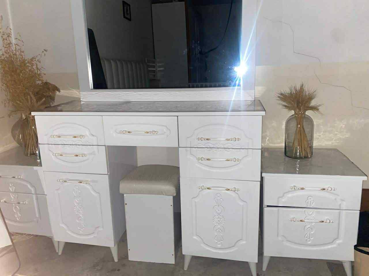 بۆفڕۆشتن زوڕ پاکێ ماوەتەوە
فڕۆشتنێ خێڕاێە
***********
