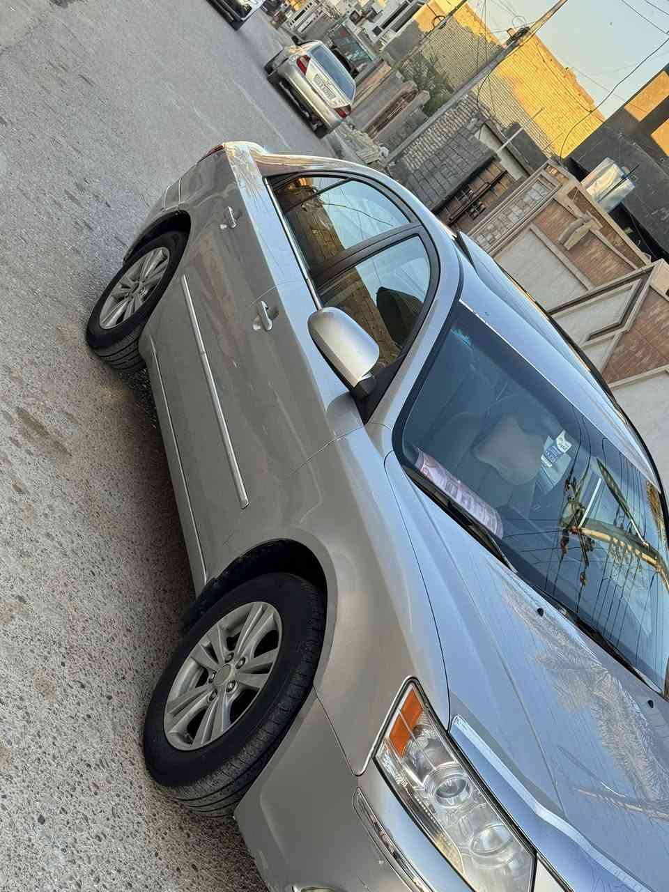 سوناتا ٢٠٠٩ 
وارد امريكي 
فول مواصفات للاخير 
رقم بغداد دولي باسمي 
فتحه 
كشن كهربائي
شاشه كبيره 
كامره دواره
تحكم ستيرن جهتين 
محرك كير كفاله 
حداديه جديده 
باتري جديد
تخم تاير 
الضرر صبغ قطعتين بدون دواخل 
السياره جديده كلش 
السونار مرفق مع الصور 
السعر 130 وبيها مجال بسيط
***********
