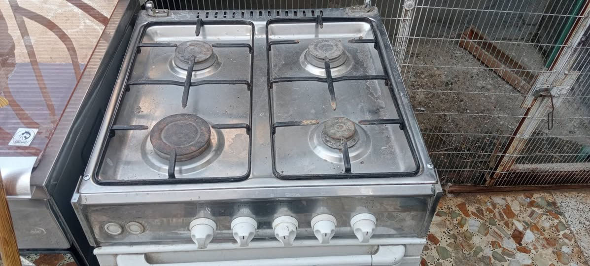 طباخ يونفرسل مصري شغال كله عيون وفرن فوك وجوه شرط الشغل ونارخضره بسعر 60 وبيه مجال بسيط اليريده يراسلني اويتصل ويدلل مكاني الاحرار الخضاره ***********
