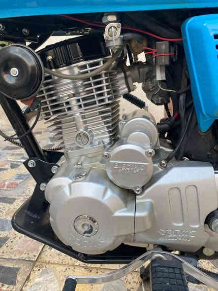 السلام عليكم 
دراجه سيفان 5 كير للبيع 
محرك 200cc
مرقمه رقم نجف بأسمي 
جديده مديل 2025
قبل شهرين طلعت من الوكيل 
دراجه ما ناقصهه برغي تعال وشوف شخط مابيهه 
سعرهه مليون و600 وبيهه مجال بسيط 
مكاني نجف كوفه 
الرقم للاستفسار ***********
