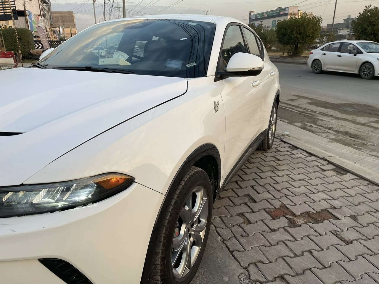 دوج هورنت 2024
محرك : 1.3 تيربو

‏ (Plug-in Hybrid)

ممشى : 35الف مايل 

تمشي بالشحن الخارجي ٥٠-٦٠ كيلو

حادث  البنيد  مبدل وممصبووغ بعده والدعاميه نفسهاا مصلحيهاا 

بدوون ايربااك بدوون شااصي ولالغد ولاا دواخل 

تشتغل وتمشي من اميركا

حساسات خلفيه

رادار امامي + خلفي

نقط عمياء

خروج عن المسار 

كشنات كهرباء تدفئة

شحن USB + type C

ويل حجم 18 

كشنات الكنتاراا

شاشة حجم كبير + ابل كاربلي

تبريد قطعتين 

سبورت مود يتغير برمجة وصوت السياره

تشغيل عن بعد 

دخول ذكي للأبواب 

مرآة شفط 

بريكات بريمبو رياضي

شفتات ستيرن

خزن ميموري كشنات

نااقصهااا صبغ بنيد ودعااميه 

نااقصهاا رادر الي بل الدعااميه 

ولاا كلوب جيك ولاا اي كلووب شغاله وناعمه

رقم بغداد بأسمي 

السعر 15300

والكمرك االجديد تصير السياره اغلى 

وللمعلومات اكثر الاتصال 

***********

***********

— في ‏الغزالية مدينة الهياكل My Home‏.
