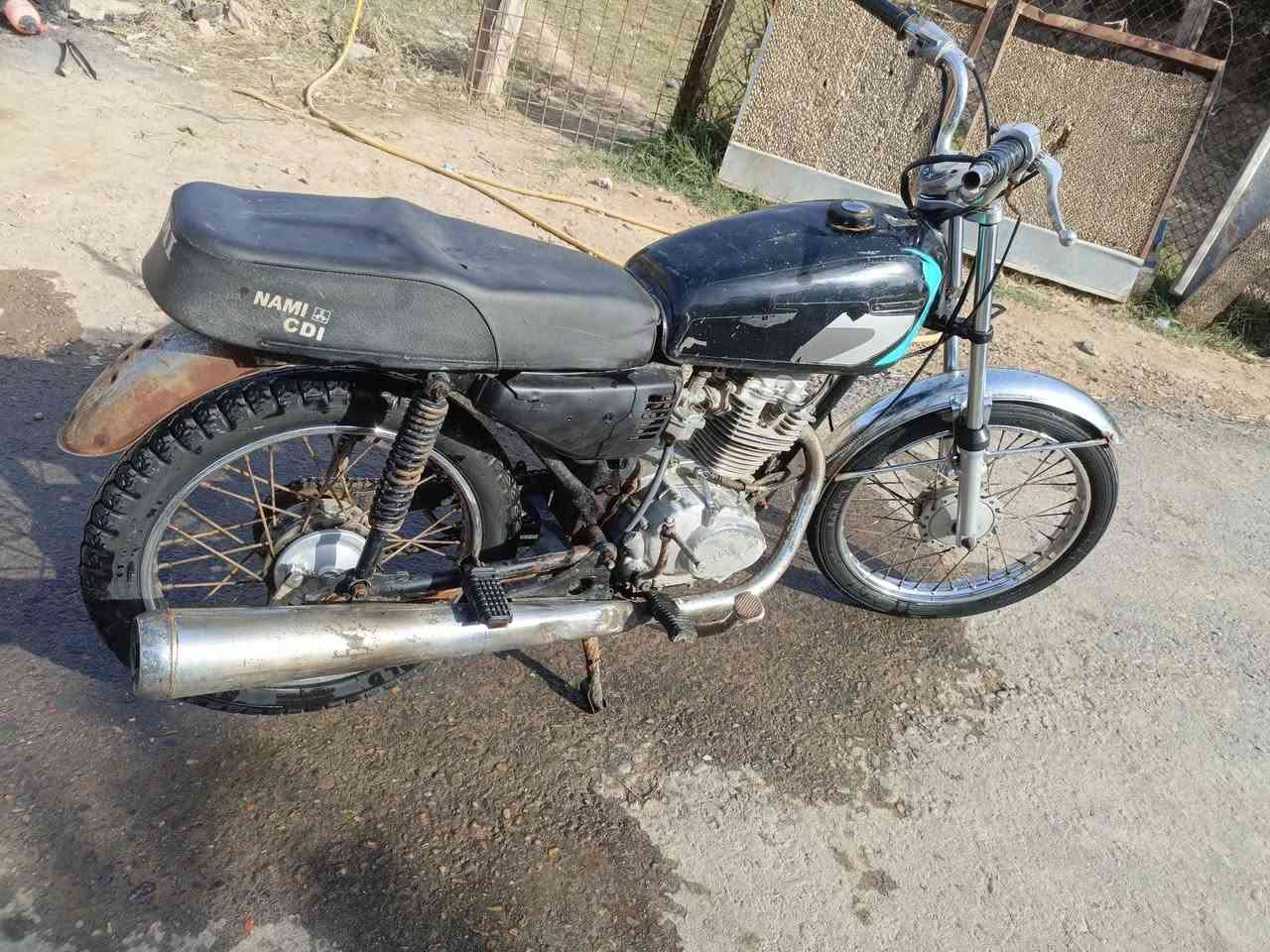 سلام عليكم يراني ناعمه محرك ناعمه  رداجه شوفت عينك  ب300ابيه مجال هاذ رقمي ابي وتساب  ‏‪***********‬‏ مكان العماره المجر الكبير معمل ورق
