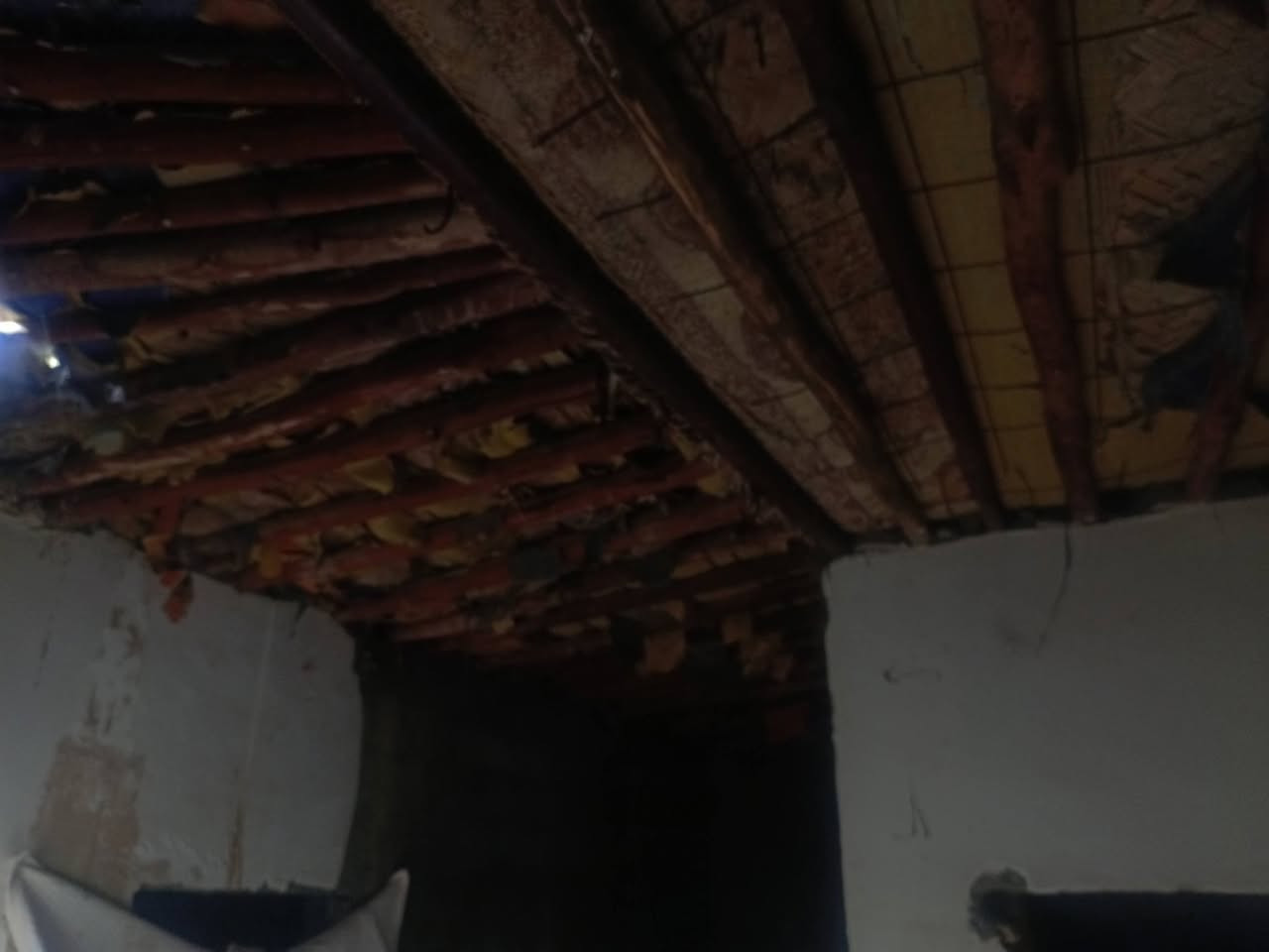 بيت زراعي للبيع الرفاعي صوب بني ركاب منطقة سيد مناحي قرب شارع ثلاثين المساحه 270متر السعر 15وبيه مجال للاستفسار الاتصال على الرقم التالي ***********
