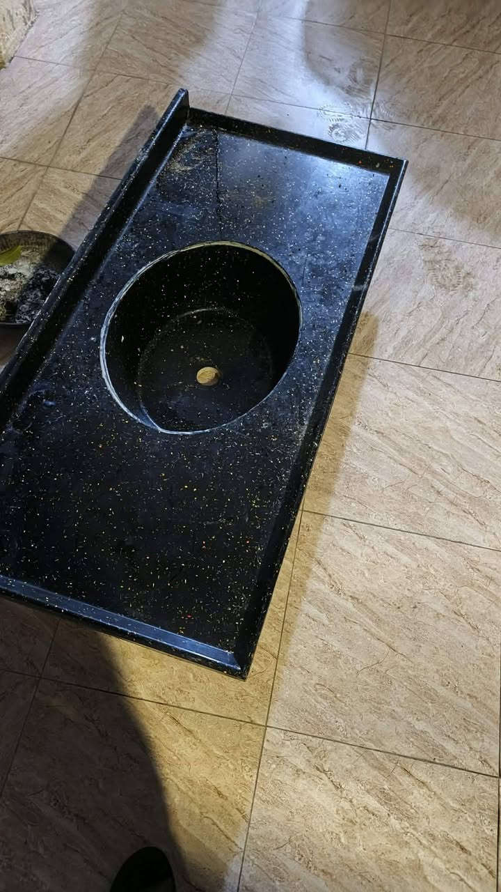 السلام عليكم
كاونتر للبيع
اثنين ارضي
وقطعه ملحق
سنك كرانيت
لاستفسار ***********
