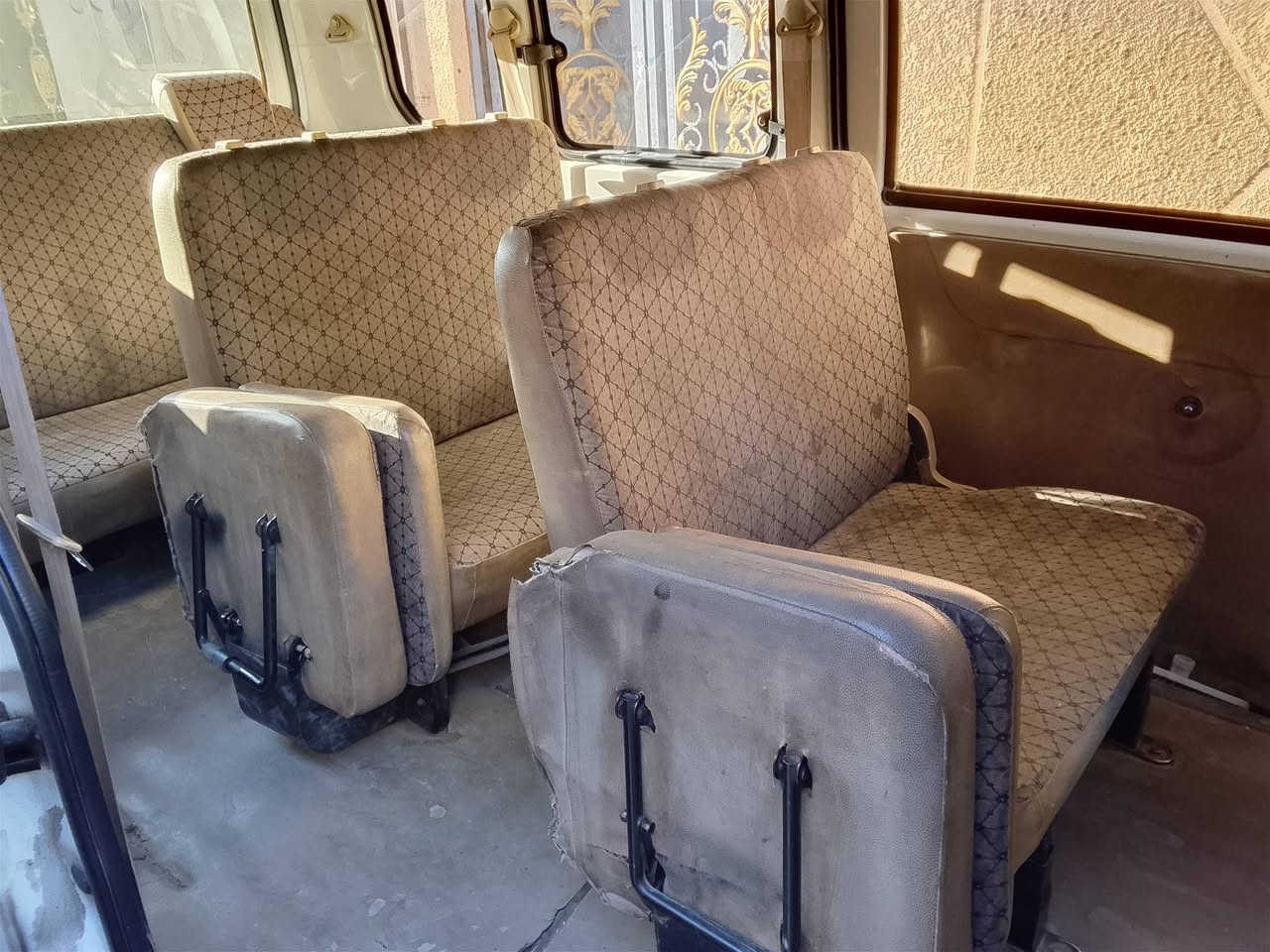 سلام عليكم لبيع سياره فاو موديل 2015سياره مكينه كير خير من الله تبريد كامل صدر امامي  خلفي جديد دواخل نظيف كهرباء كلها شغله بسمي رقم بغداد دولي مصفره هيئة وغرامات مكان السياره بغداد شعله رقم الهاتف ***********سعرها 45
