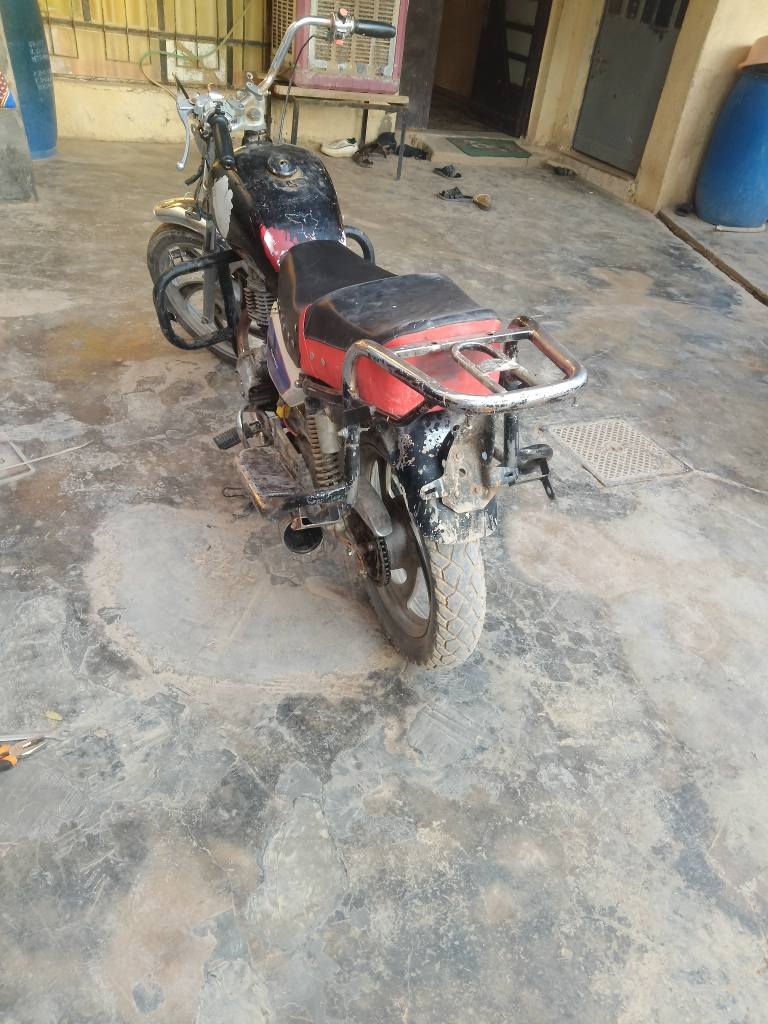 دراجه للبيع نوع الدراجه جني دراجه خير من الله مكاني ديالى بعقوبة المفرق دراجه مال شغل خير من الله ‏‪0778 392 5080‬‏رقمي للمعرفه اكثر اتصال او واتساب بعقوبة, ديالى
