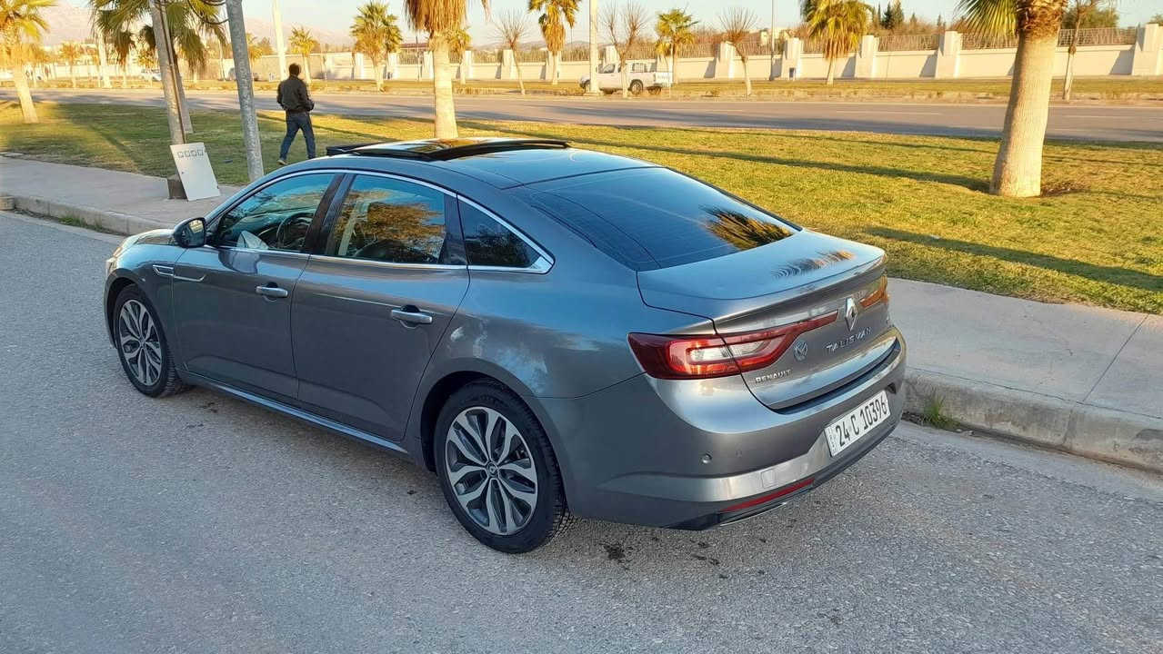 رينو موديل 2018 
بوند وجاملغ بخ بدون داخل شرط
تخم تاير جديد بل جيس 
صدر أمامي خلفي جديد 
كير ومكينه شرط 
داخل جلد 
كشنات كهرب مع تدفئه 
السياره فول فول 
اي مصرف مابيها 
مكان السياره زاخو 
السعر 115ومجال بسيط

رقم *********** زاخو, دهوك
