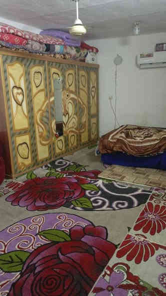 للبيع عند آل معالي الشارع الحولي الرئيسي
دار 100م براني وصاله ومطبخ وصحيات داخلية وخارجية وطارمة
بناء 2023 جديد سيراميك بورسلين السعر 30 مليون  قابل للتفاوض للاستفسار مراجعة مكتب عقارات الجوهرة الكائن في حي الصدر مقابل كراج مبيت سيارات المقابل اللجان الطبيه قرب أفران بغداد الحديثة أو الاتصال بالارقام
***********
***********
عقارات الجوهرة
