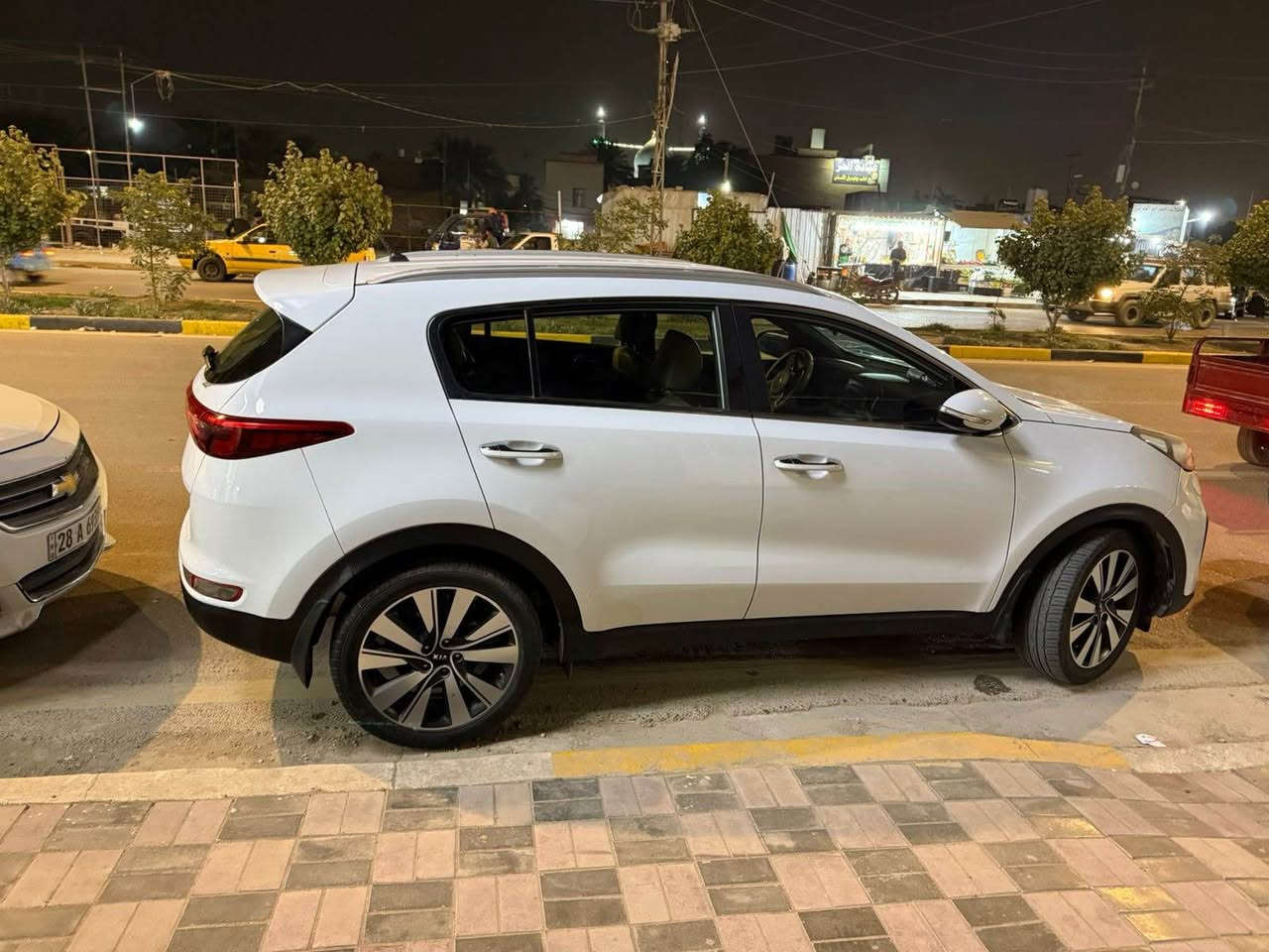 السلام عليكم 
كيا سبورتج مديل 17 خليجي كفاله عامه
رقم بغداد بأسمي
سياره جديده راعيها دكتور 
ماشيه 123 الف 
موصفاتها نص فول معروفه
محرك ٢٠٠٠ 
مري شفط 
٣ انضمه قياده 
حساسات امامي خلفي 
تبريد قطعتين
السعر 178 بيها مجال للبيع فقط
العنوان كربلاء حي الحسين كربلاء, العراق


**إذا كنت صاحب هذا الإعلان وتريد حذفه لأي سبب، رجاءا أرسل رسالة إلى الدعم الفني**