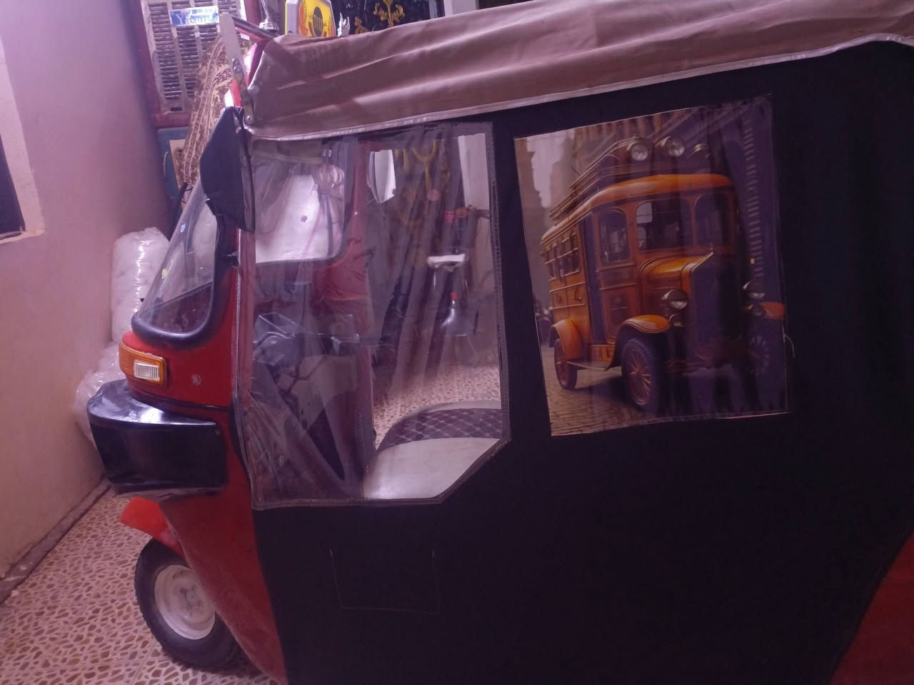 توك توك للبيع موديل 18 داخله في 19 تيك توك نظيفه من الضربه اوراق المصطفى رقم الهاتف***********
