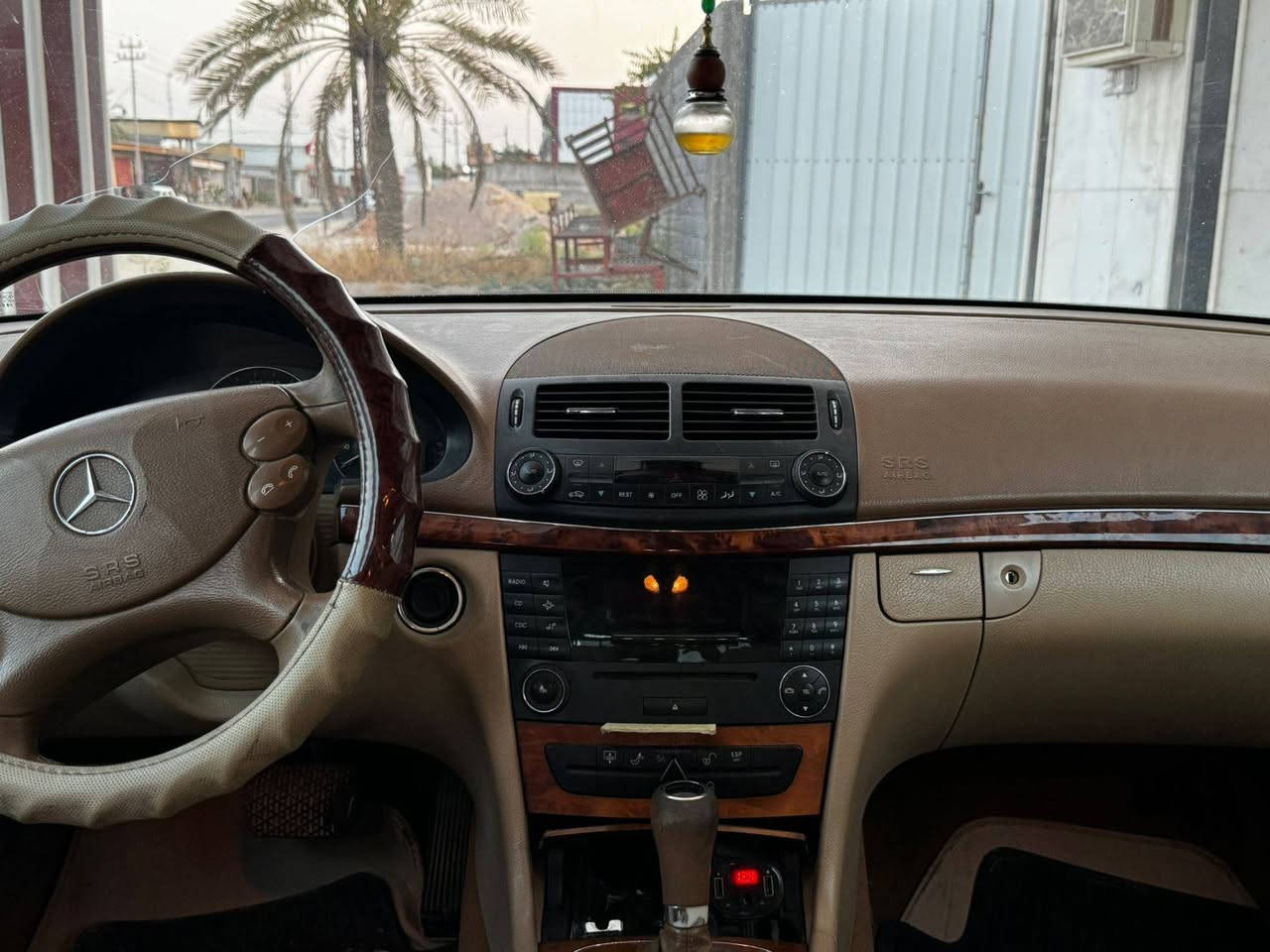 W211
مديل 2008      E280
السياره جاهزه من كلشي 
رقم بصره 
السعر 135
 ***********
