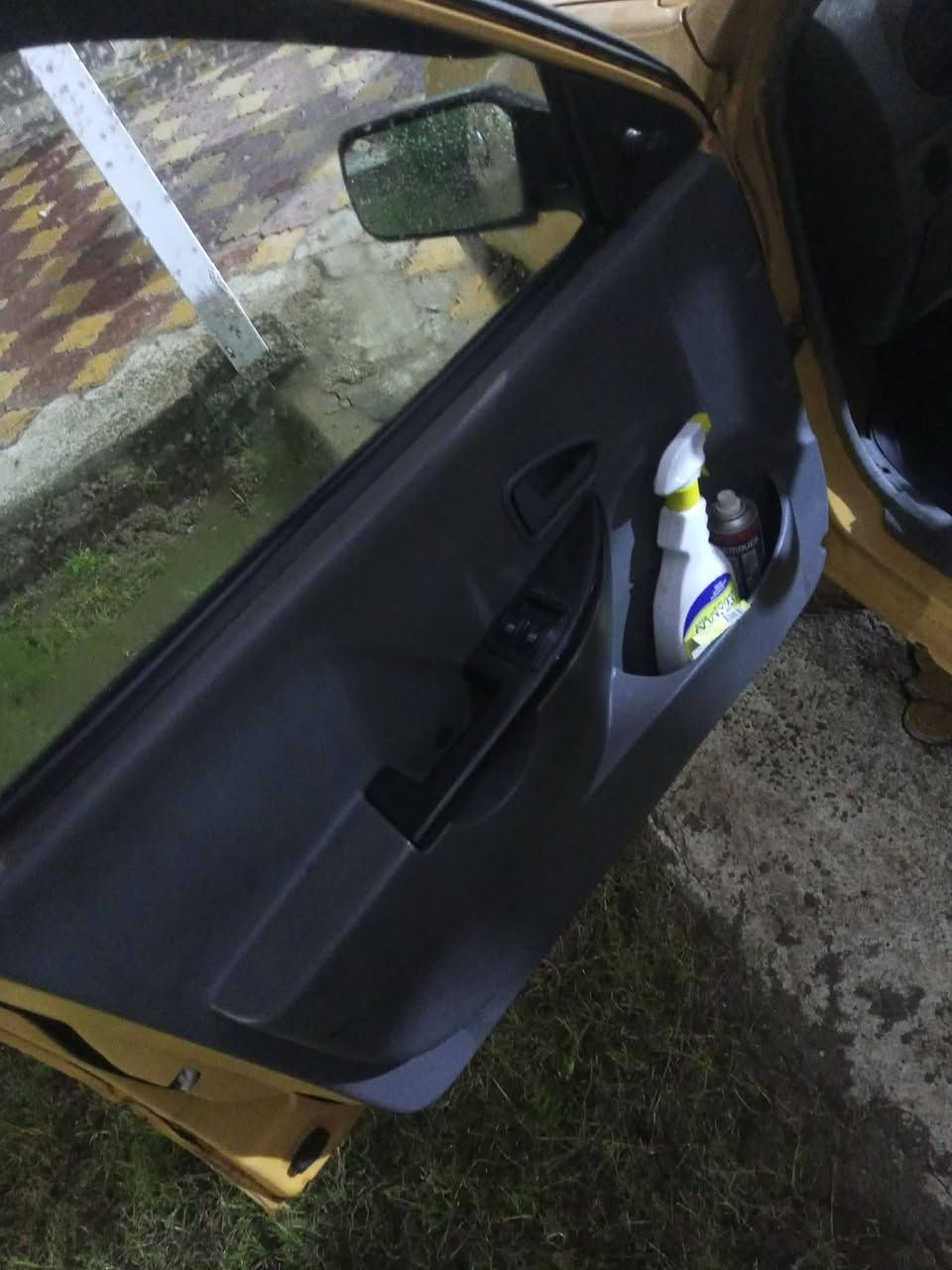 0781 651 0134
السلام عليكم سايبه للبيع سياره نظيفه سعر مناسب
