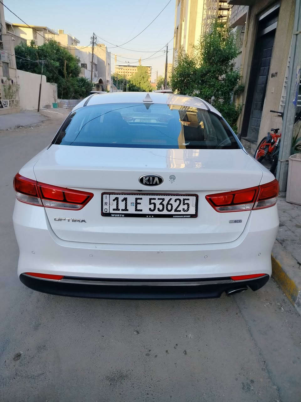 السلام عليكم عندي اوبتما موديل 16 شكل 17 محرك 1600تيربو بيها صبغ بنيد او باب بصف السايق او نص جاملغ الخلفي مكفولة اللغود والشاصي السيارة بصمة نظام ترحيب ثلاثة انظمة قيادة مانع تزحلق شاشة اعطال إشارة بل المري صندوق ذكي كامرة دوارة بيها بعد شغلات هواية السعر 11$الف دولار الاتصال ***********مكاني بغداد المنصور
