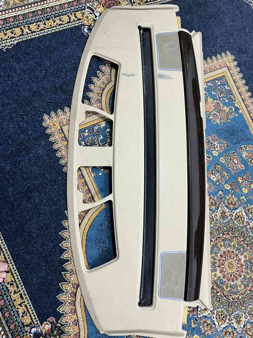 دشبول باخره  خلفي لبيع بيجي كامل وياه البرده وسماعات وياها ليط شغال السعر 125 جديد حاويه 
مكاني واسط  ***********
