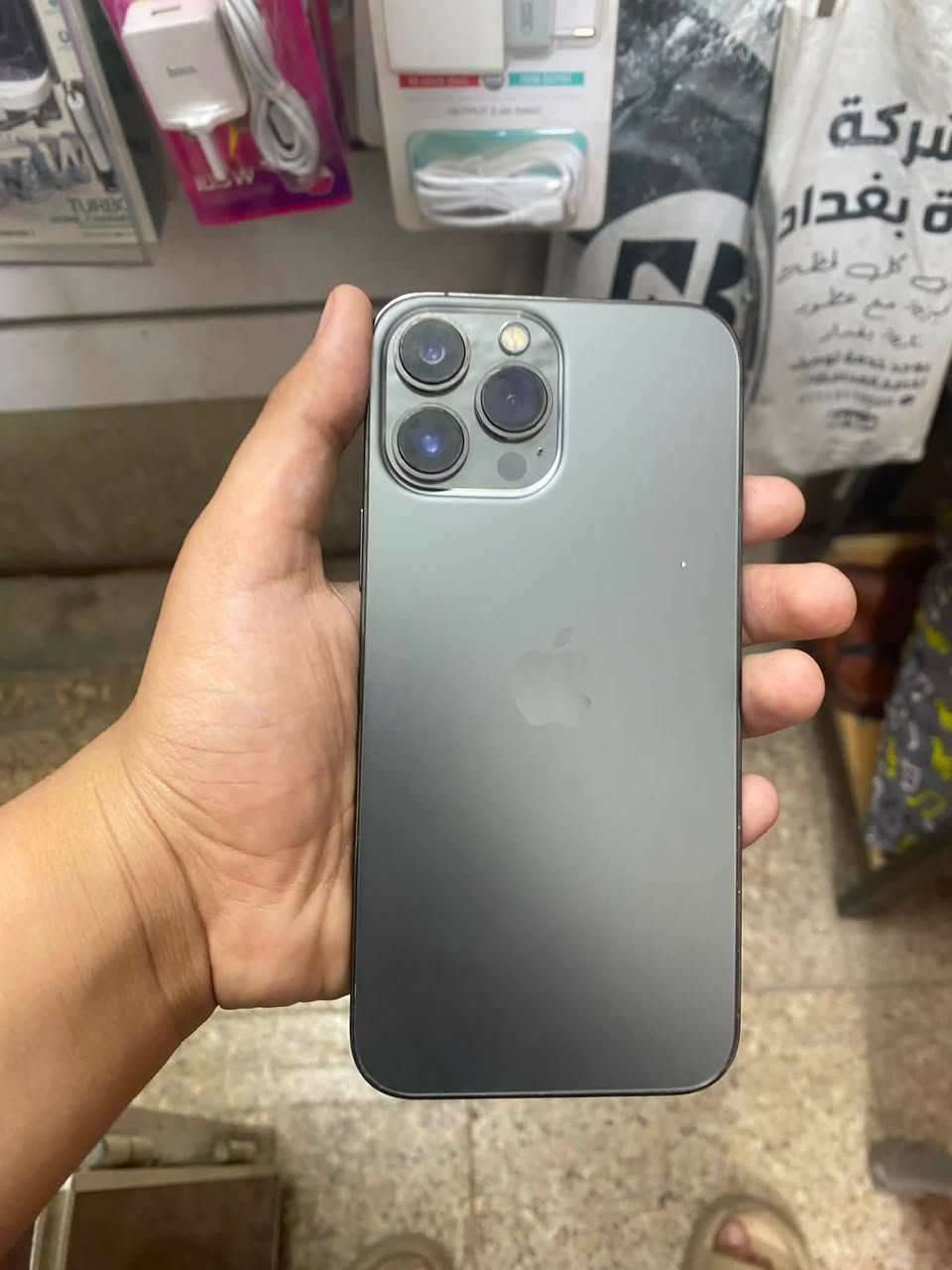 سلام عليكم آيفون 13 برو ماكس ذاكره 512 بطاريه 74 مبدل الشاشه نوعيه متوسطه السعر 500 وبيه مجال للتواصل ***********
