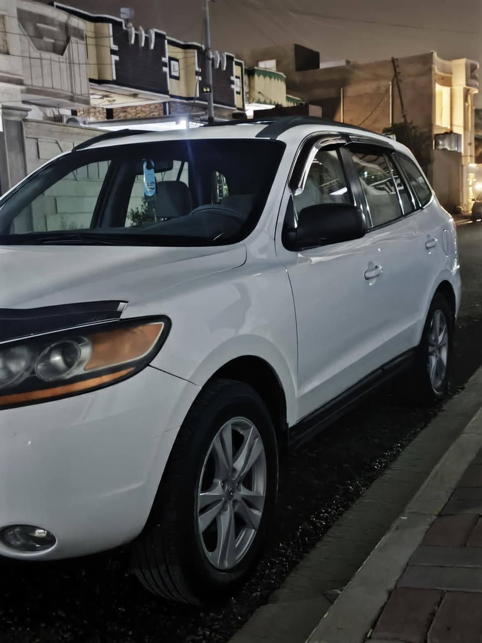 سنتافيا 2009
وارد امريكي بدون ضربه بيها اماكن صبغ ربع البنيد وبدايه القماره سبب تقشير وصبغ الدعاميه الاماميه 

سياره نضيفه وكاعده

محرك 6 

 عدد الركاب 5

شاشه كامره

 تخم تاير

سيار جاهزه 

السعر 130 وبيه مجال

ملاحضه ترهم مراوس بسيار  ناصيه تكسي او خصوصي

***********
