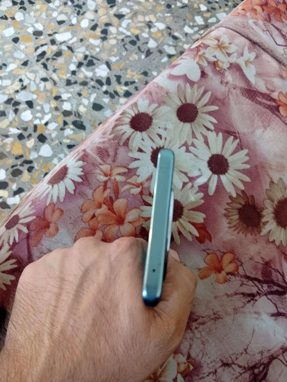 هونر x9b جهاز نضيف ما داخل تصليح على وضع الشركة بس شاحنة وية اصلية السعر 250 بغداد المدينة الصدر ***********
