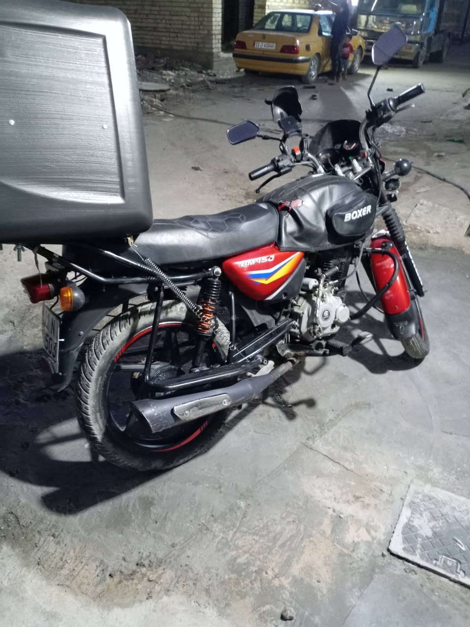 اعيد نشر بسبب العود الكاذبة يا اخي ذا مو شراي ليش تتصل  دراجة بوكسر مديل 2020 مرقم رقم نكليزي بسمي تحويل ثاني دراجة بية تبخير قليل  كهرباياته كله شغاله  دراجة نضيفه هاي كدامك صور سعر مليون ٨٠٠ وبية مجال الأستفسار رقم *********** متواجد على واتساب بس رجان لي مو شراي لا يتصل مكاني مدينة صدر جوادر
