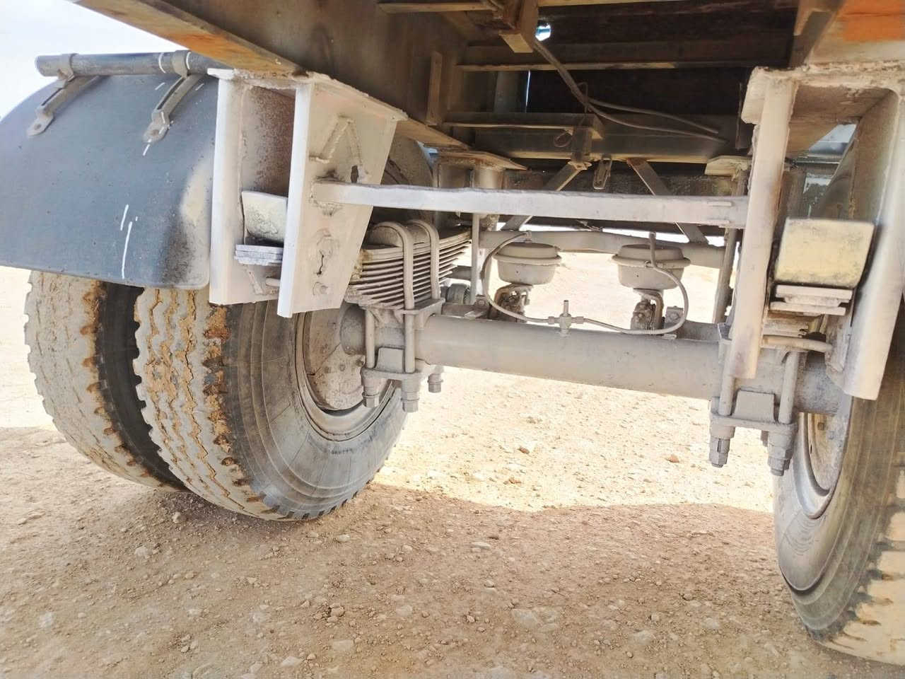 للبيع مقطوره مكفوله باقي الاستفسار عل رقم ***********/***********
