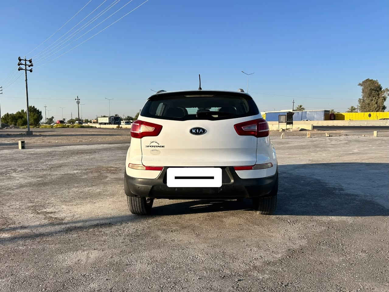 السلام عليكم ..
كيا سبورتج   2012 kia Sportage 
 رقم انبار الماني  
خليجي مكفولة كفالة عامة من الضربة و التبديل و الصبغ عدا الشخوط و الرصعة الموضحة بالصور .. 
ماشية 224 الف قابلة للزيادة .. 
مكانها بغداد  - الغزالية 
التواصل فقط على الرقم .. 
سعرها 139$ قابلة للتفاوض.. 
 ابو محمد - ***********
