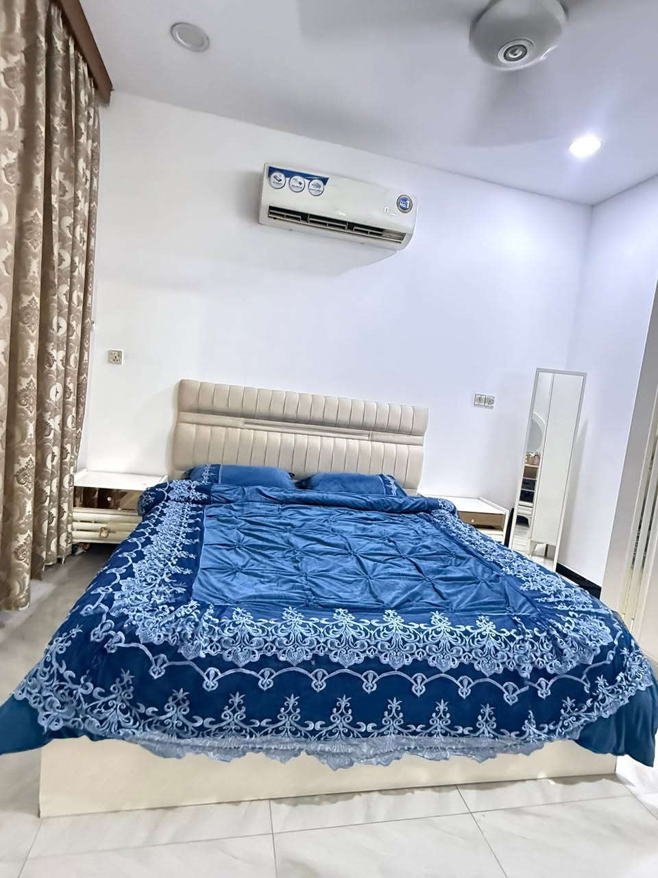 غرفه تركيه تحتوي على ٧قطع الأضرار الموجوده فقط الي بالصور السعر ٦٥٠ المكان الحريه


**إذا كنت صاحب هذا الإعلان وتريد حذفه لأي سبب، رجاءا أرسل رسالة إلى الدعم الفني**
