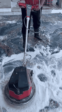 مستمرون في تقديم خدماتنا لغسيل السجاد بأفضل أنواع المنظفات واسعار مناسبة توصيل مجاني استلام وتسليم ..فقط اتصلوا الرقم *********** وتس اب ....او مراسلة البيج ..عنواننا سماوة حي الحسين
