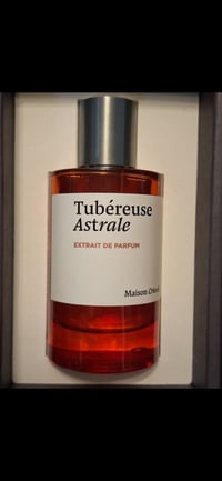عطور مستخدمه للبيع السعر عالخاص واتساب 07709024660